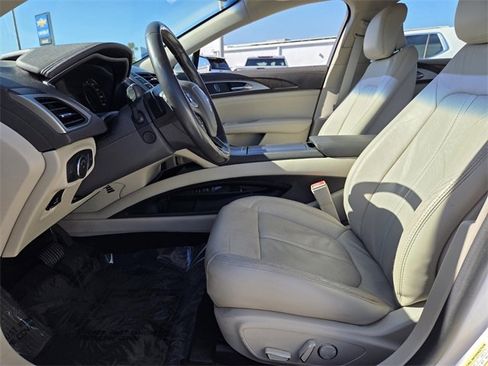 Used 2017 Lincoln MKZ Reserve image 14