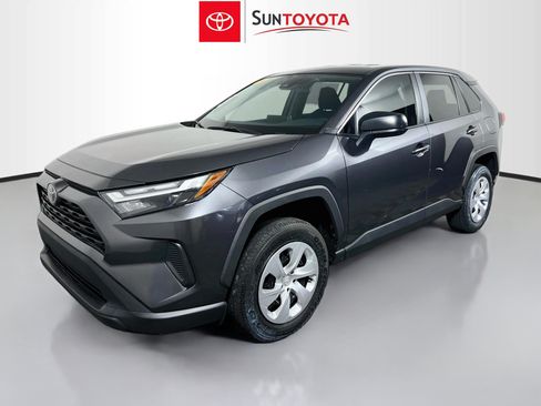 Used 2024 Toyota RAV4 LE FWD image 9