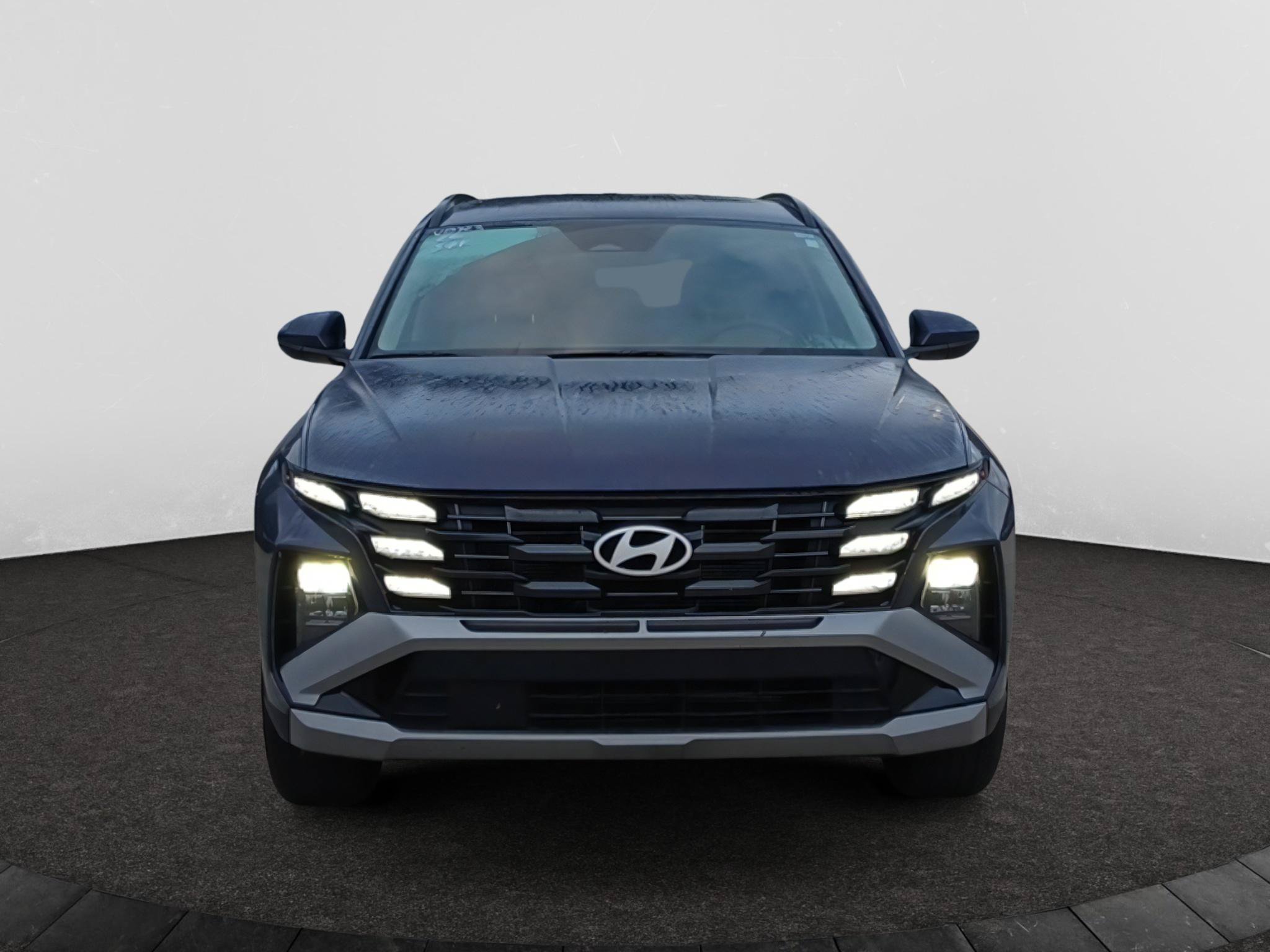 Used 2026 Hyundai Tucson SEL FWD image 2