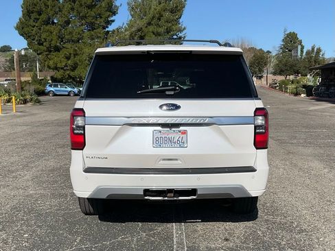 Used 2018 Ford Expedition Platinum image 5