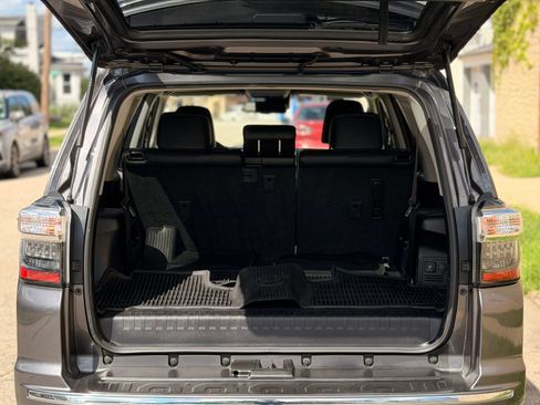Used 2021 Toyota 4Runner Limited AWD/4WD image 7