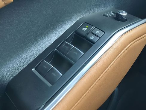 New 2026 Toyota Highlander Platinum image 24