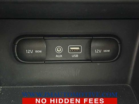 Used 2017 Kia Niro LX image 29