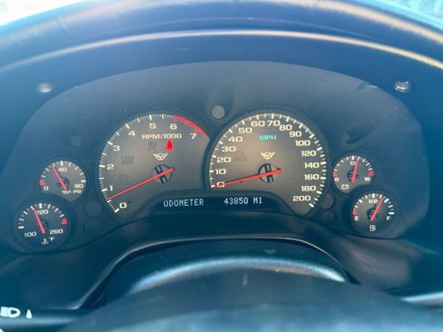 Used 2001 Chevrolet Corvette Base w/ Preferred Equipment Group2 image 15