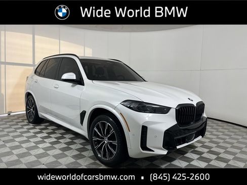 Used 2024 BMW X5 xDrive40i w/ M Sport Package image 1