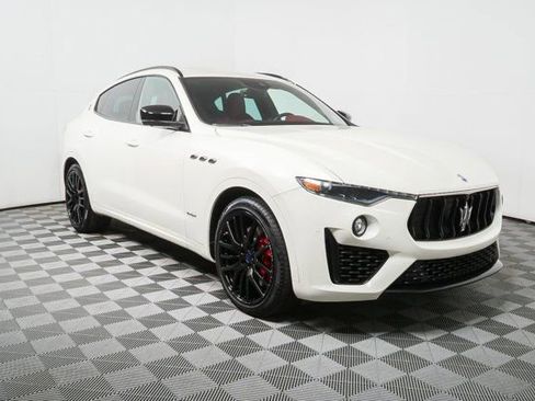 Used 2019 Maserati Levante S GranSport image 27