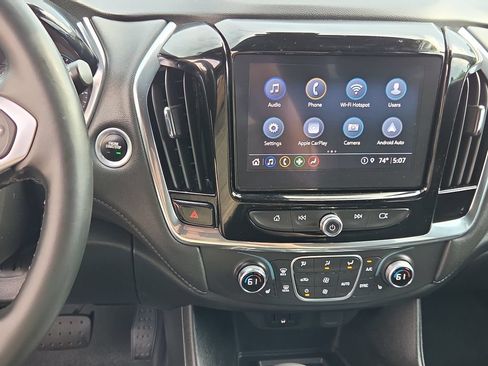 Certified 2023 Chevrolet Traverse LT w/ Rear Camera Mirror Package AWD/4WD image 17