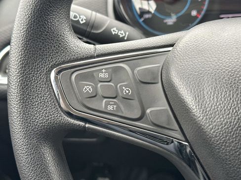 Used 2017 Chevrolet Cruze LT image 21