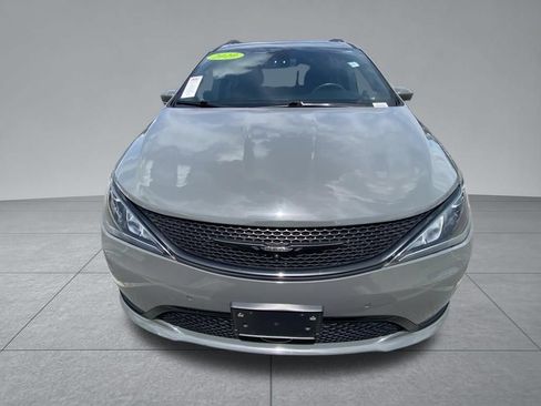 Used 2020 Chrysler Pacifica Touring-L Plus FWD image 21