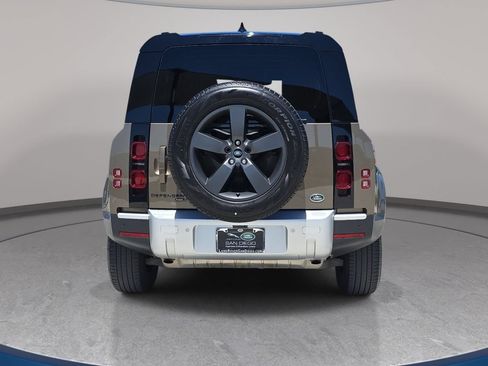 Used 2023 Land Rover Defender 110 SE AWD/4WD image 6