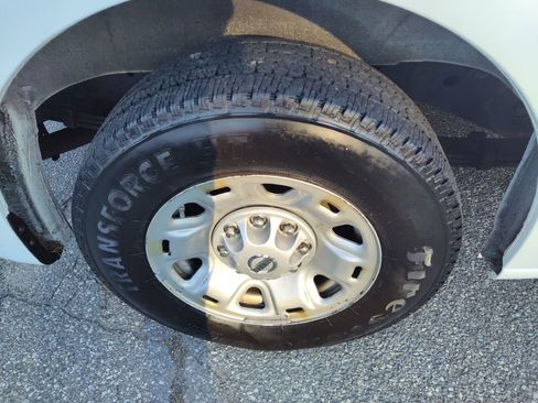 Used 2019 Nissan NV 2500 SV image 22