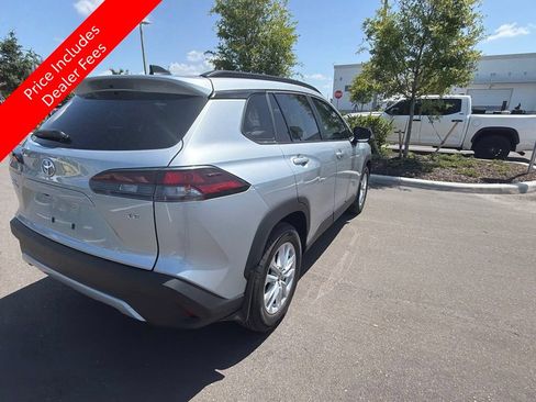 Used 2026 Toyota Corolla Cross LE FWD image 4