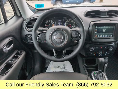 Used 2020 Jeep Renegade Altitude FWD image 13