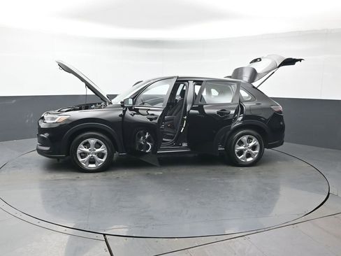 Certified 2024 Honda HR-V LX image 47