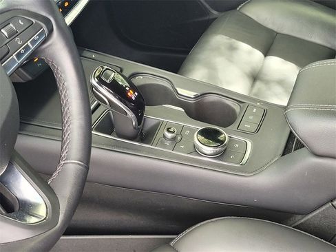 Used 2024 Cadillac XT4 Premium Luxury image 18