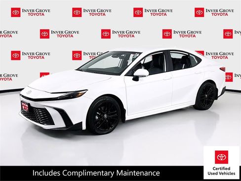 Certified 2025 Toyota Camry SE image 1