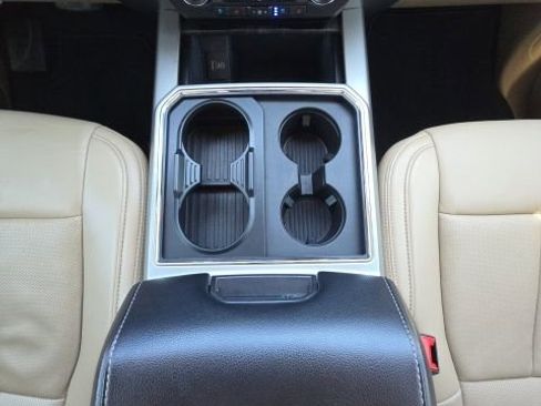 Used 2021 Ford F250 Lariat w/ Chrome Package image 41