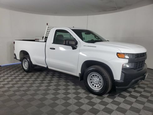Used 2021 Chevrolet Silverado 1500 W/T RWD image 3