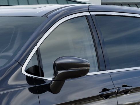 New 2026 Chrysler Pacifica Limited AWD/4WD image 15