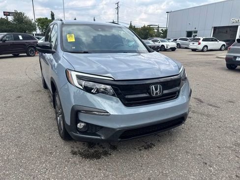 Used 2022 Honda Pilot Sport image 2