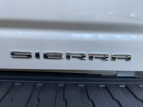 Used 2025 GMC Sierra 2500 Denali w/ Denali Reserve Package image 8