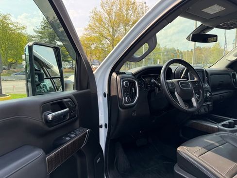 Used 2022 GMC Sierra 2500 Denali AWD/4WD image 18