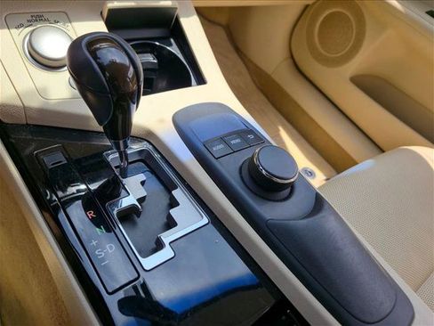 Used 2014 Lexus ES 350 w/ Premium Package FWD image 11