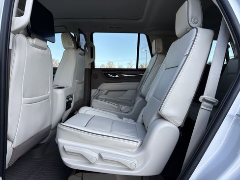 Used 2023 GMC Yukon Denali w/ Max Trailering Package image 32