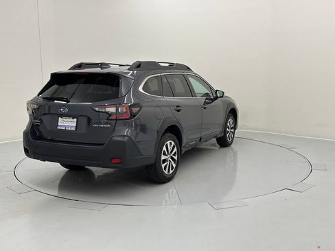 Used 2024 Subaru Outback Premium image 6