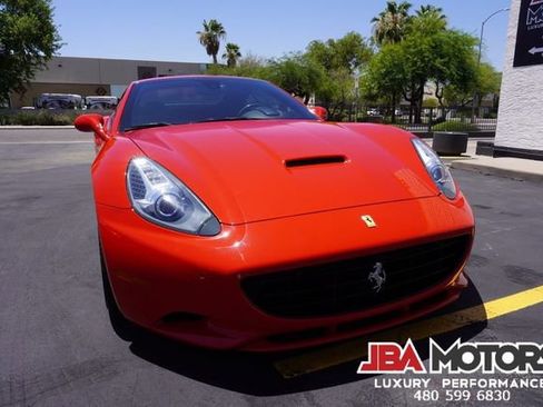 Used 2014 Ferrari California RWD image 33