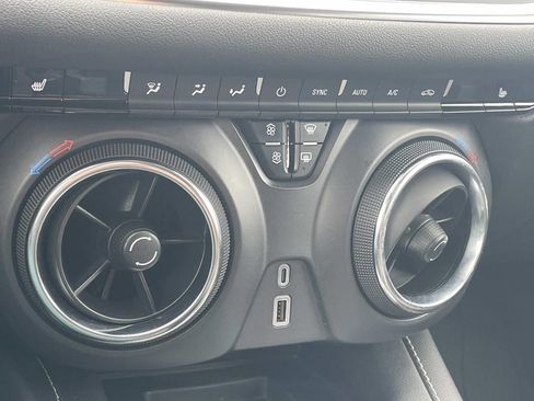 Used 2024 Chevrolet Blazer LT w/ Convenience Package image 17