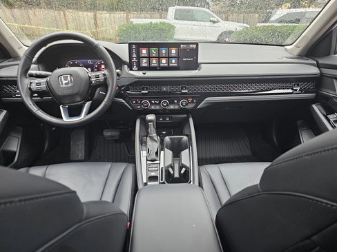 Used 2024 Honda Accord Touring image 19