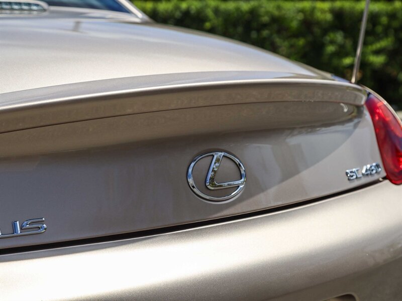 Used 2005 Lexus SC 430 Convertible w/ Preferred Accessory Pkg RWD image 13