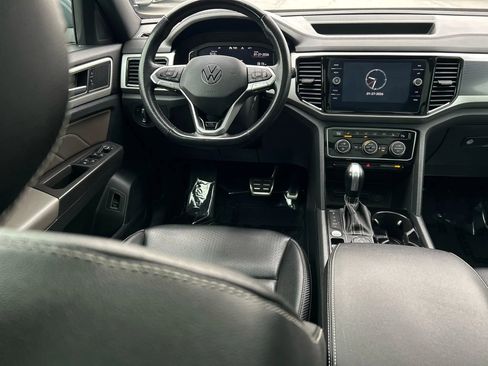 Used 2022 Volkswagen Atlas Cross Sport SEL R-Line image 24