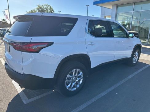 Used 2023 Chevrolet Traverse LS w/ Safety Package image 4