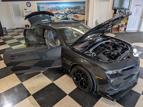Used 2015 Chevrolet Camaro Z/28 RWD image 4