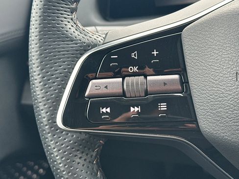 Certified 2024 Nissan Ariya AWD image 28