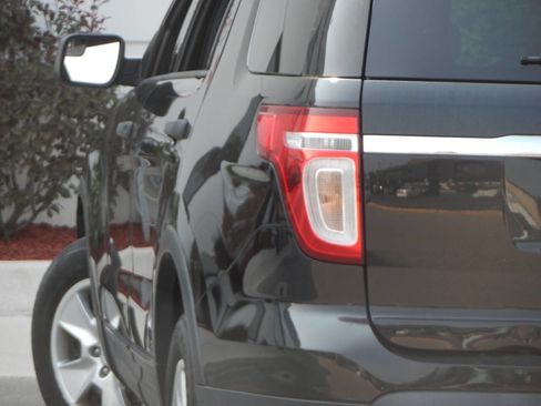 Used 2014 Ford Explorer 4WD image 1