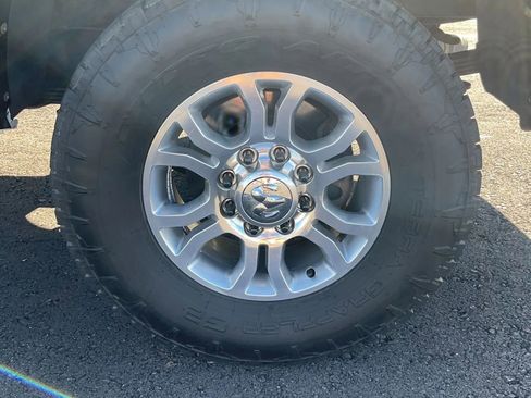 Used 2010 Dodge Ram 2500 Truck SLT image 11