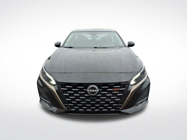Used 2024 Nissan Altima 2.5 SR FWD image 16