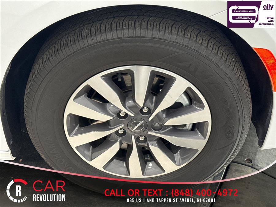 Used 2024 Chrysler Pacifica Limited FWD image 83