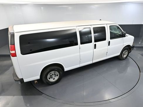 Used 2017 Chevrolet Express 3500 LT w/ LT Preferred Equipment Group image 46