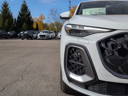 New 2025 Audi Q5 Premium Plus image 36