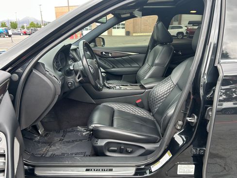Used 2017 INFINITI Q50 Red Sport 400 AWD/4WD image 12