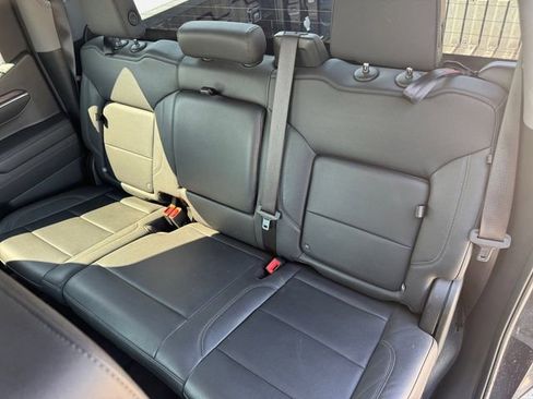 Used 2024 GMC Sierra 1500 SLT image 13