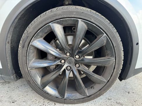 Used 2018 Tesla Model X 100D image 10