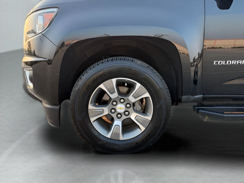 Used 2020 Chevrolet Colorado Z71 AWD/4WD image 31