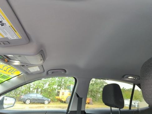 Used 2022 Chevrolet Equinox LT image 28
