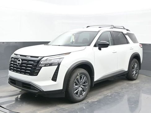 New 2026 Nissan Pathfinder SV FWD image 1