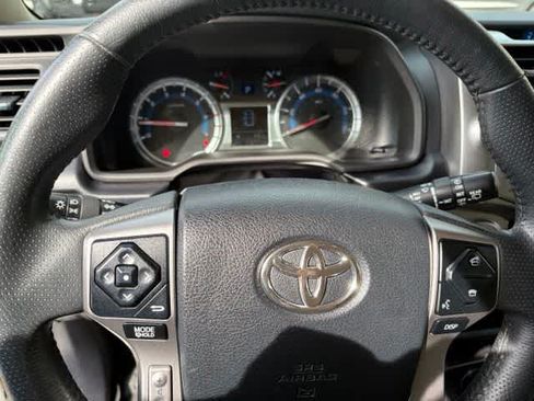 Used 2018 Toyota 4Runner Limited AWD/4WD image 9
